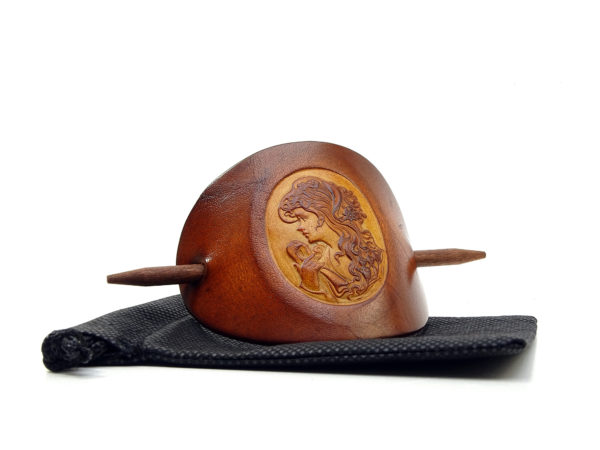 Vickys World Leder Haarspange - OX Antique Cameo Anna – Bild 3