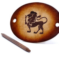 Vickys World Leder Haarspange - OX Antique - Sternzeichen Löwe
