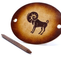 Vickys World Leder Haarspange - OX Antique - Sternzeichen Widder