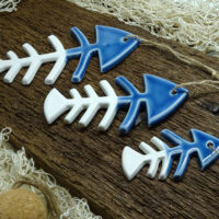 Maritimes Grätenfisch Keramik Hänger 3er Set – Bild 2