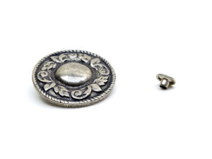 Blumenkranz - Niete - Zierniete - Metall - Altsilber