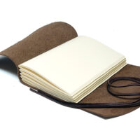 Leder Gästebuch Box OX Cocoa A5 – Bild 3