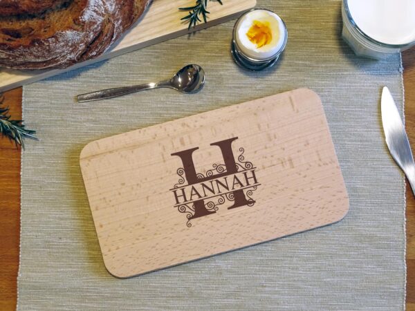 Frühstücksbrettchen - Schneidebrett Buche - Mit Monogramm & Name - Personalisierbar - 22,5 x 12,5 x 1,2 – Bild 5
